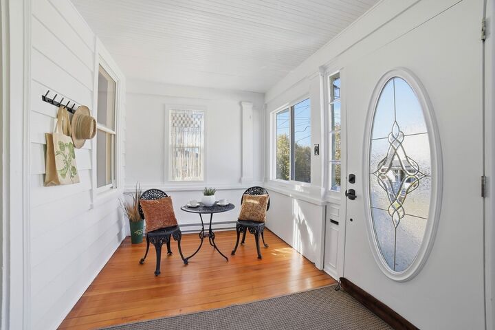 Property Photo:  194 Whitmarsh Ave  MA 01606 