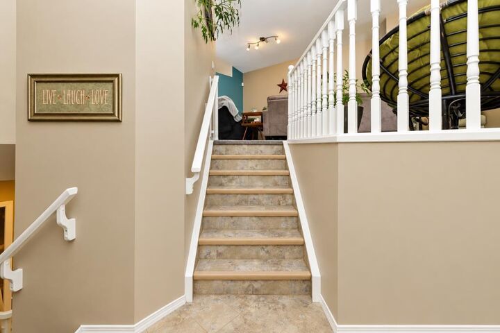 Property Photo: 8 Daines Avenue AB T4R 2W2