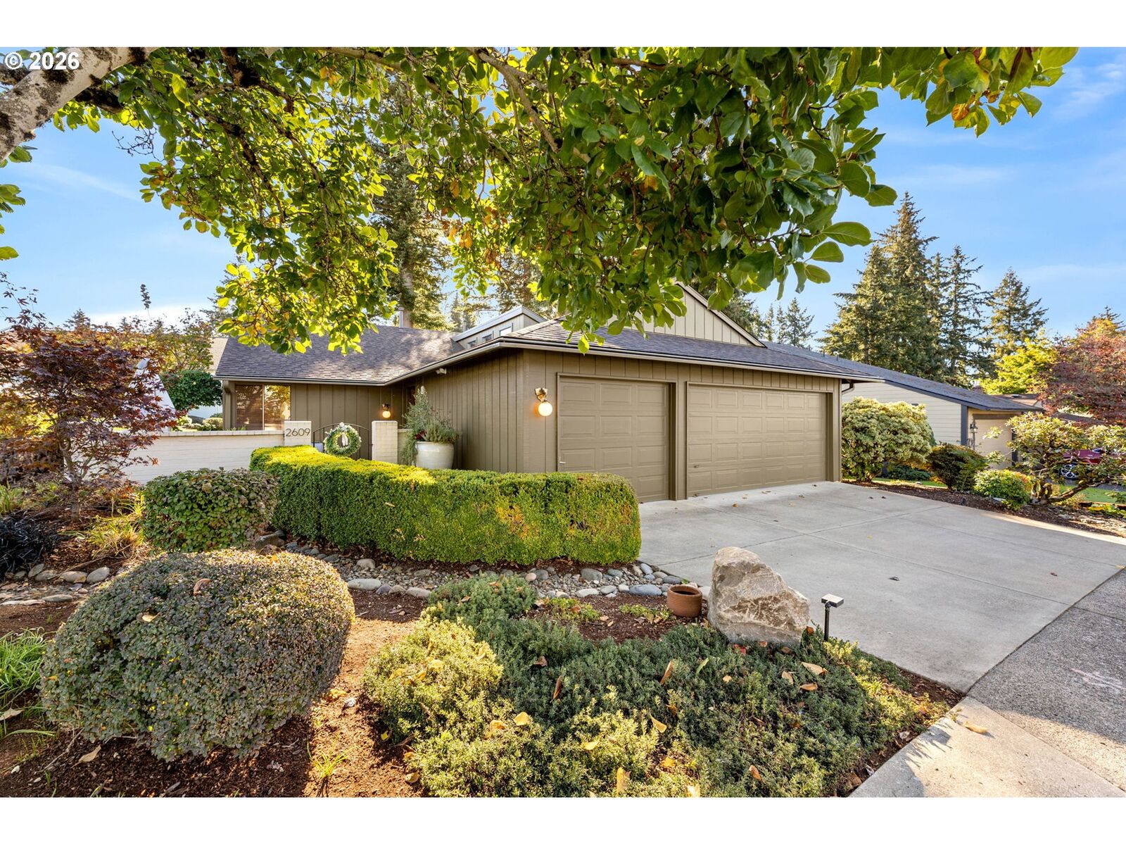 Property Photo:  2609 SE Balboa Dr  WA 98683 