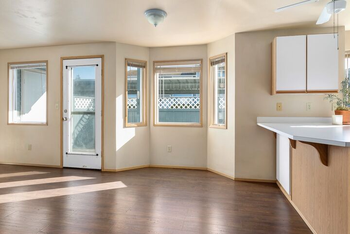 Property Photo:  730 SE 8th Avenue B102  WA 98277 
