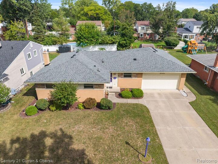Property Photo:  30222 Buckingham Street  MI 48154 