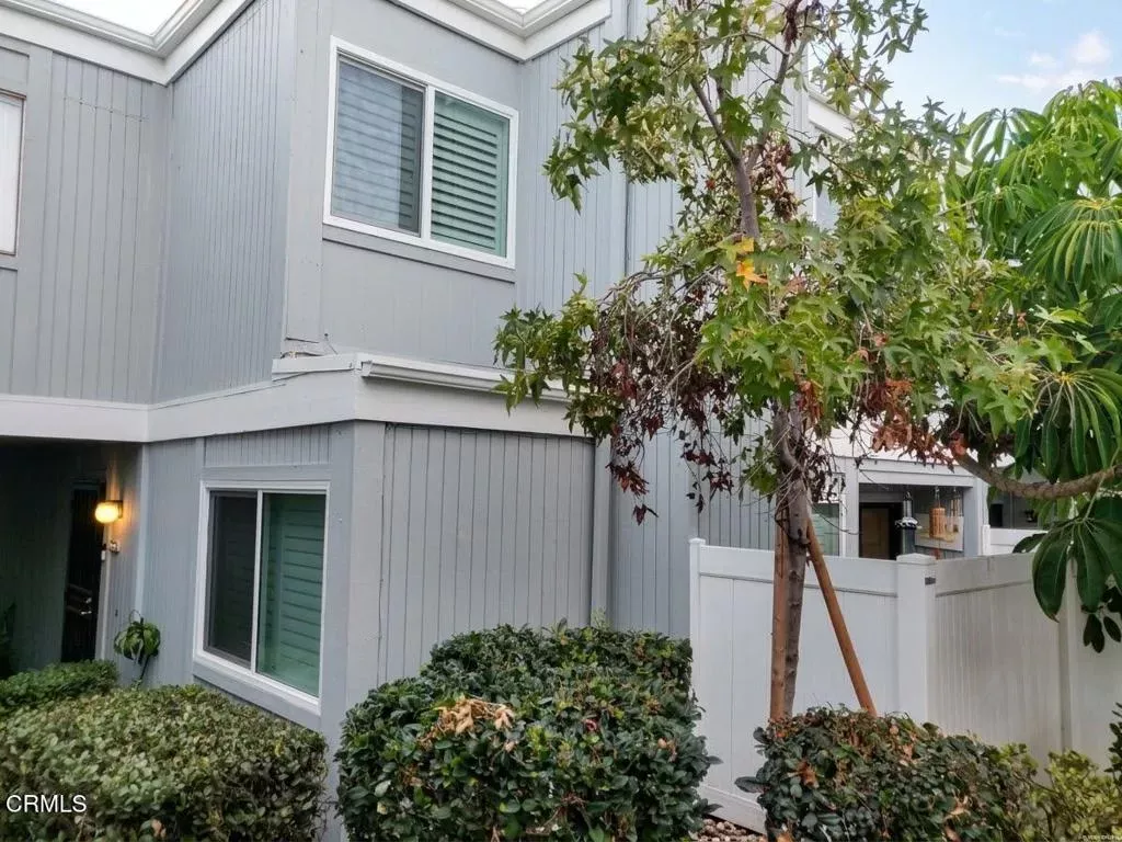 Property Photo:  1364 San Simeon Court 4  CA 93003 