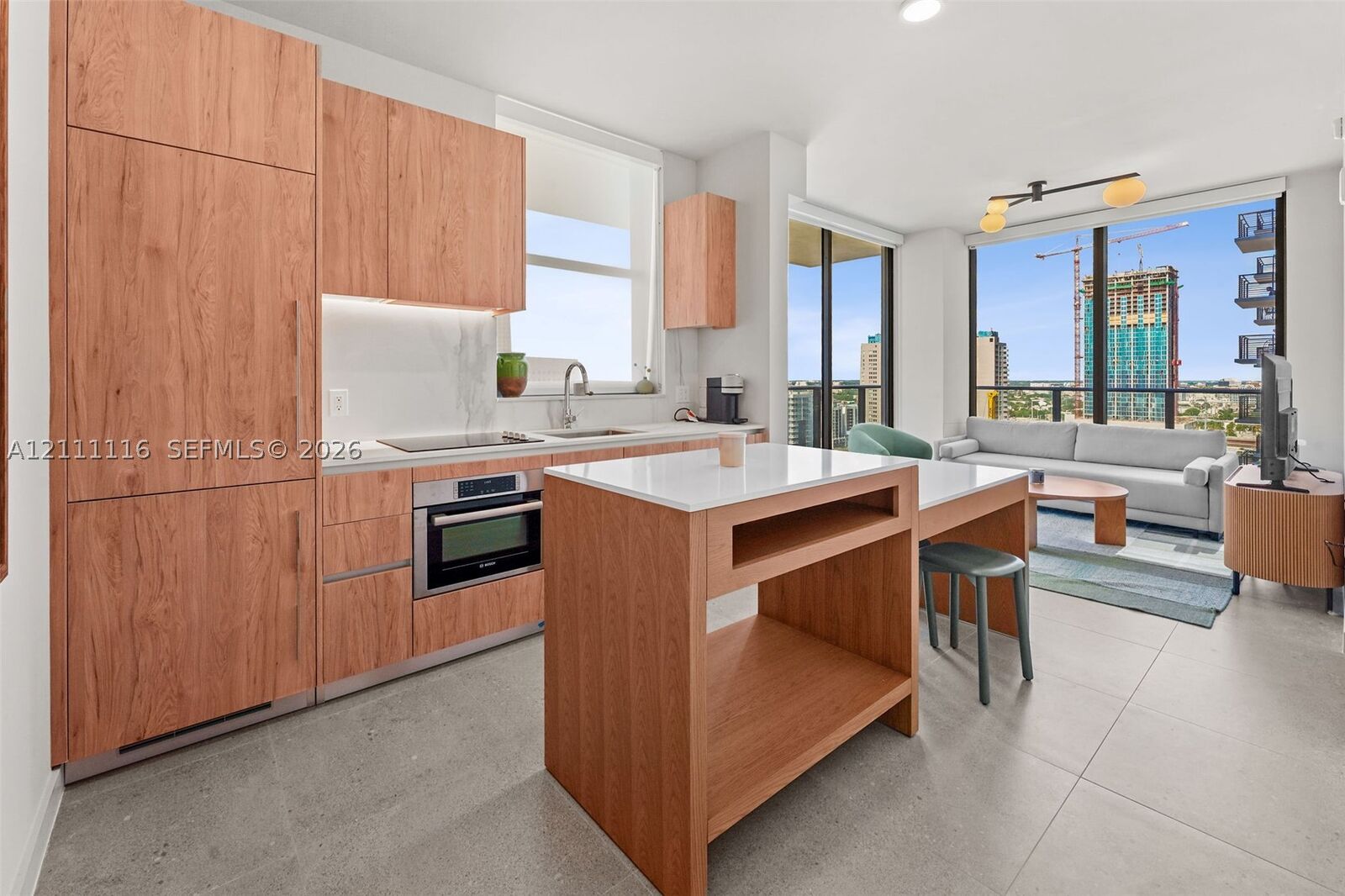 Property Photo:  11 NE 6th St 2214  FL 33132 