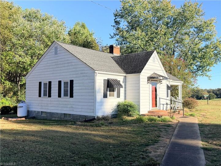 Property Photo:  4904 Austin Little Mountain Road  NC 28669 