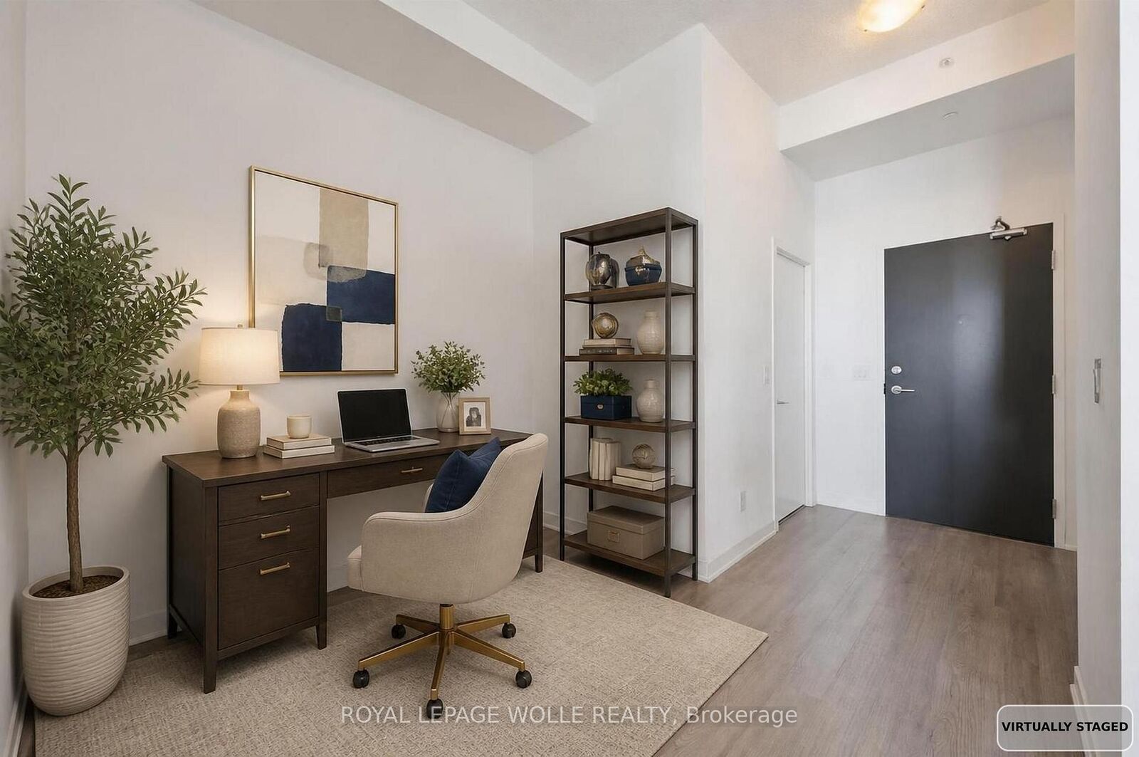 Property Photo:  85 Duke Street W 1707  ON N2H 0B7 