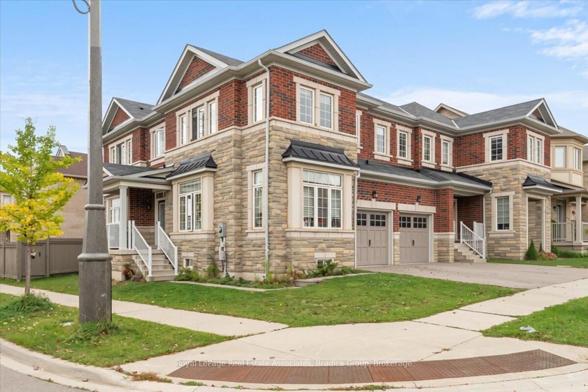 Property Photo:  449 George Ryan Avenue  ON L6H 0S3 