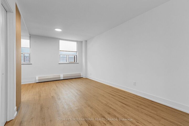 Property Photo:  135 Tyndall Avenue N1018  ON M6K 2G3 