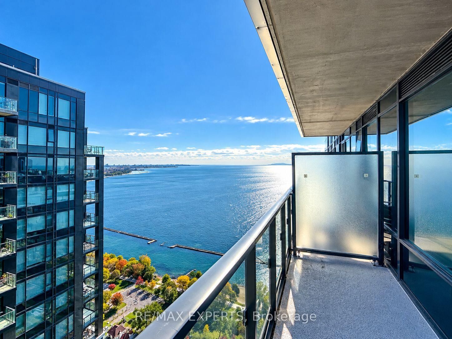 Property Photo:  1928 Lakeshore Boulevard 4103  ON M6S 1A1 
