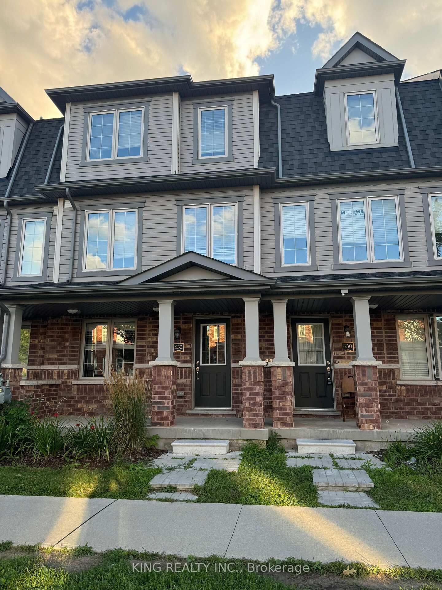 Property Photo: 632 Linden Drive ON N3H 0C9