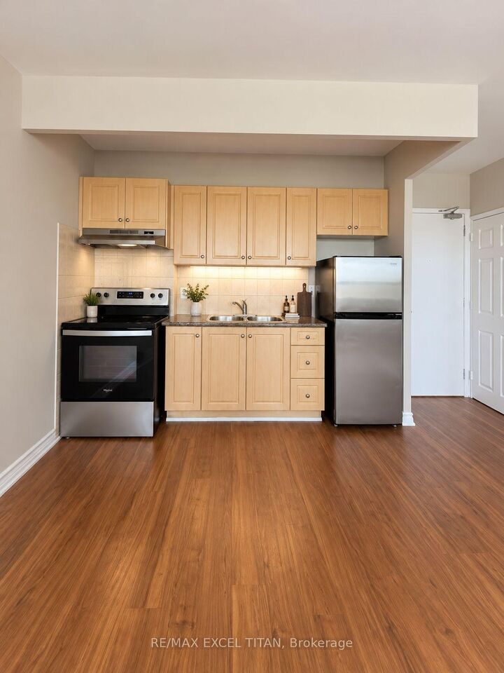 Property Photo:  468 Ottawa Street 625B  ON L8H 4A6 