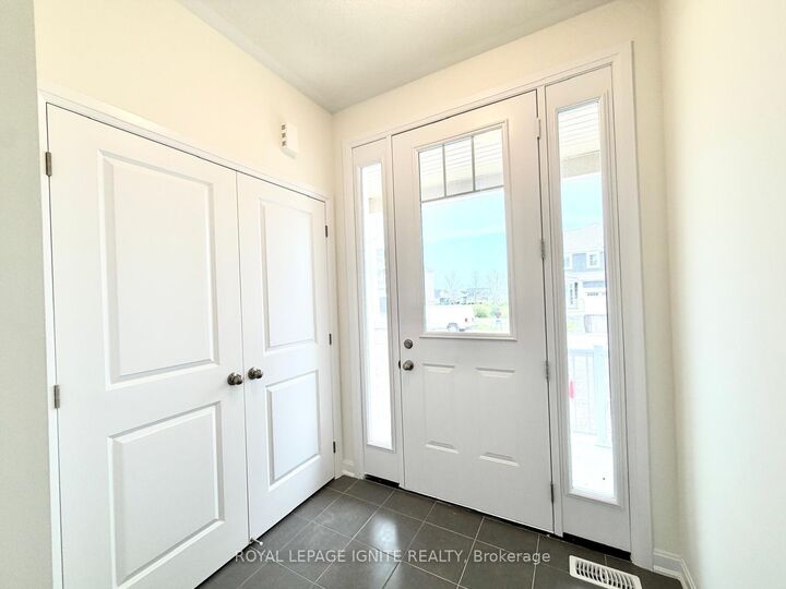 Property Photo: 21 Royal Oak Crescent ON K0H 1G0