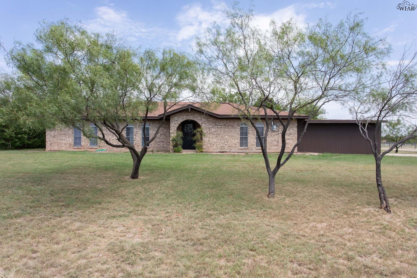 Property Photo:  914 Nakomis Trail  TX 76310 