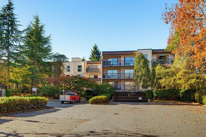 Property Photo:  15238 100 Avenue 101  BC V3R 7T9 
