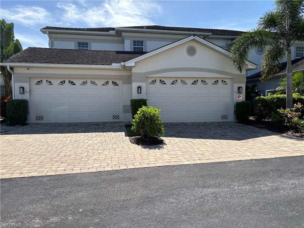 Property Photo: 5020 Marina Cove Dr 201 FL 34112