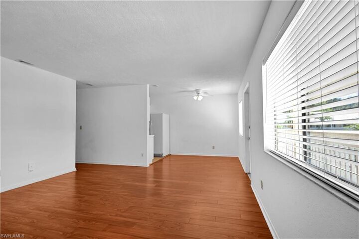 Property Photo: 4611 Bayshore Dr O5 FL 34112