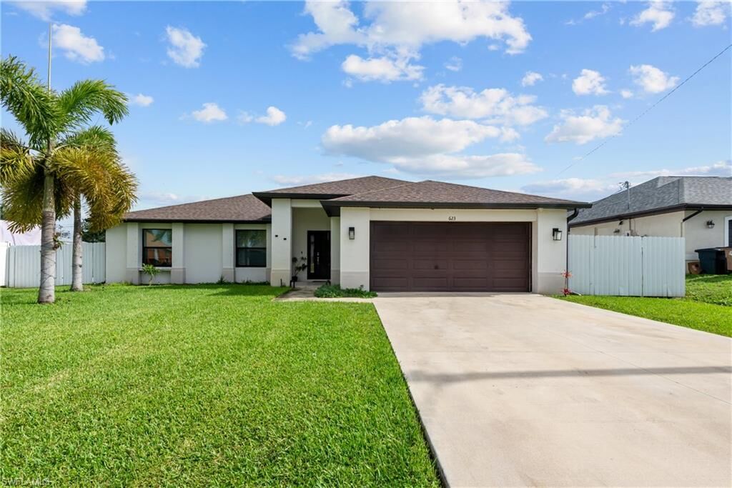 Property Photo: 623 SE 3rd St FL 33990
