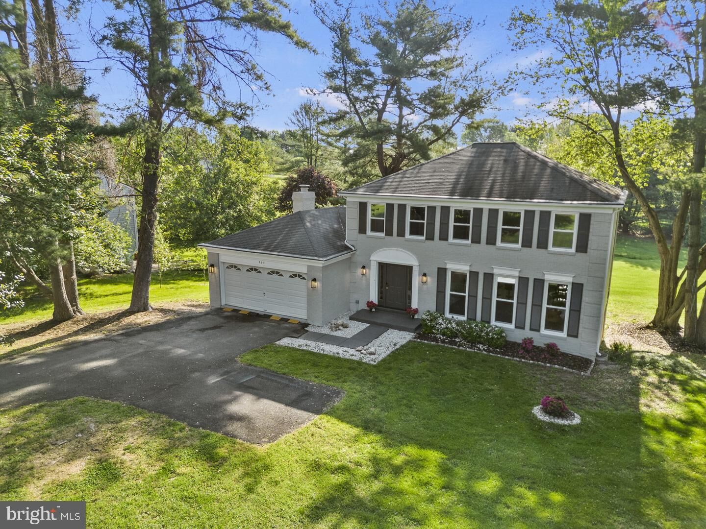 Property Photo: 923 Riva Ridge Drive VA 22066