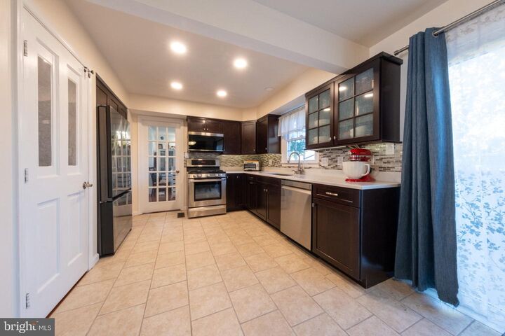 Property Photo:  13915 Cristo Court  VA 20120 