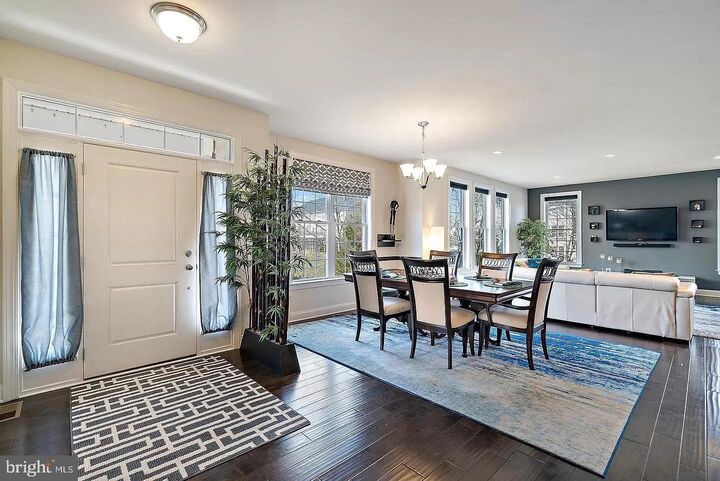 Property Photo:  43168 Hattontown Woods Terrace  VA 20148 