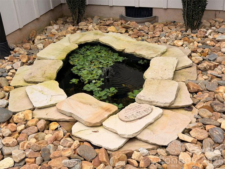 Property Photo:  4347 Greenbriar Drive  NC 28602 