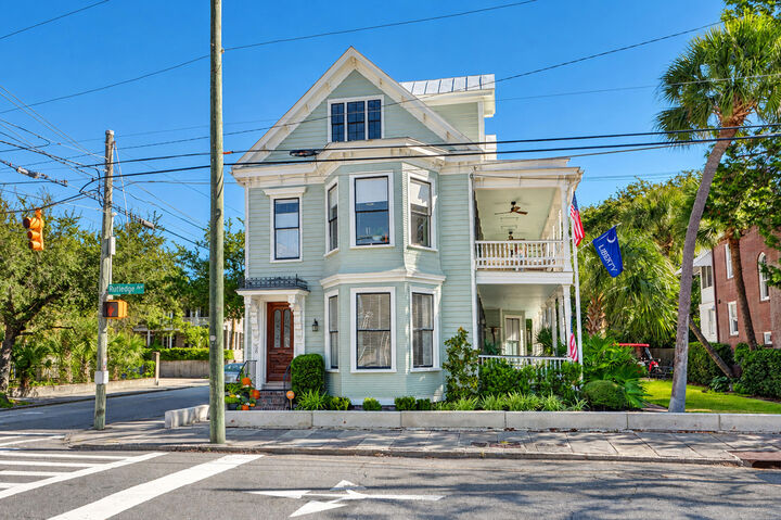 Property Photo: 58 Rutledge Avenue Apt C SC 29401