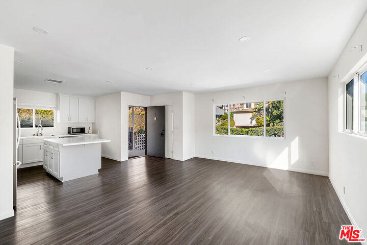 Property Photo: 1635 Colby Ave, Unit 1 CA 90025
