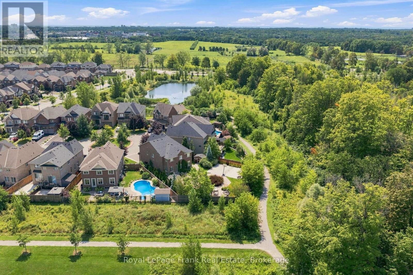 Property Photo: 218 Arctic Actress Court ON L1L 0H3
