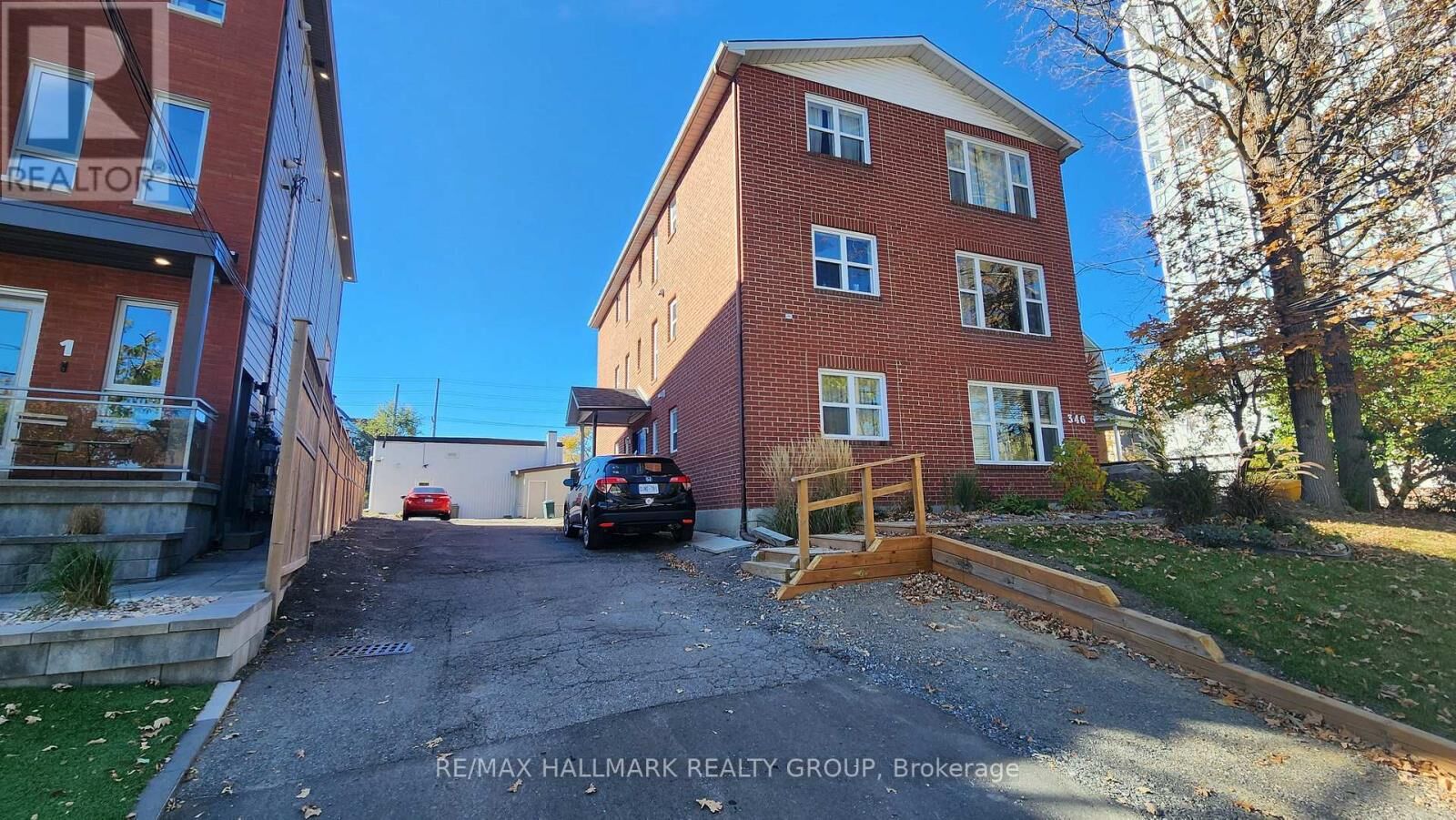Property Photo:  346 Winona Avenue  ON K1Z 5H4 