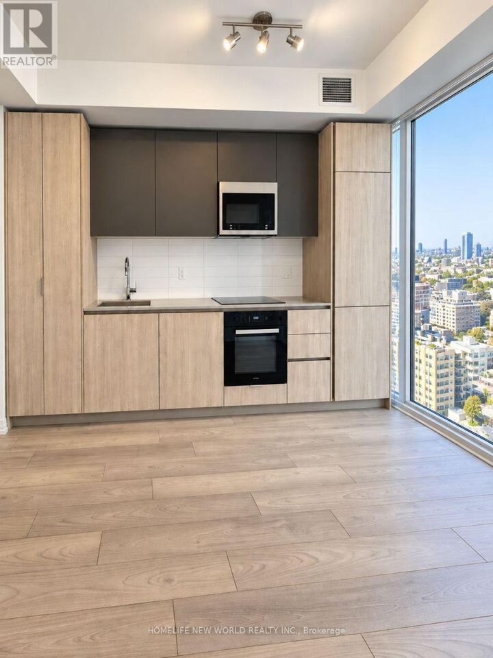Property Photo: 400 King Street West 3025 ON M5V 0X8