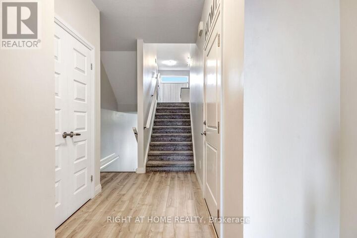 Property Photo:  819 Kleinburg Drive 4  ON N5X 3Z1 