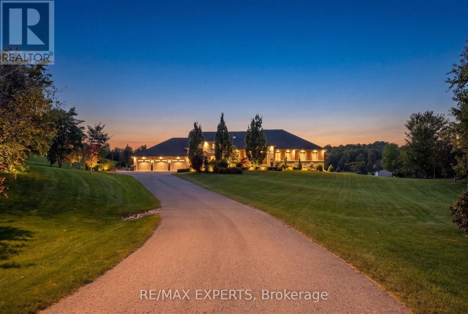 Property Photo: 4 Woodlot Court ON L7E 0C2