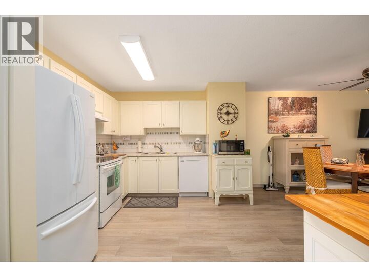 Property Photo:  187 Warren Avenue 304  BC V2A 3N1 