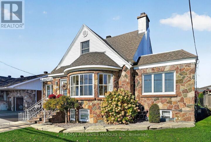 Property Photo:  1316 Montreal Road  ON K6H 1E6 