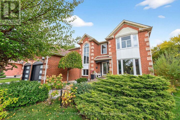 Property Photo:  31 Withay Drive  ON L1T 3J8 