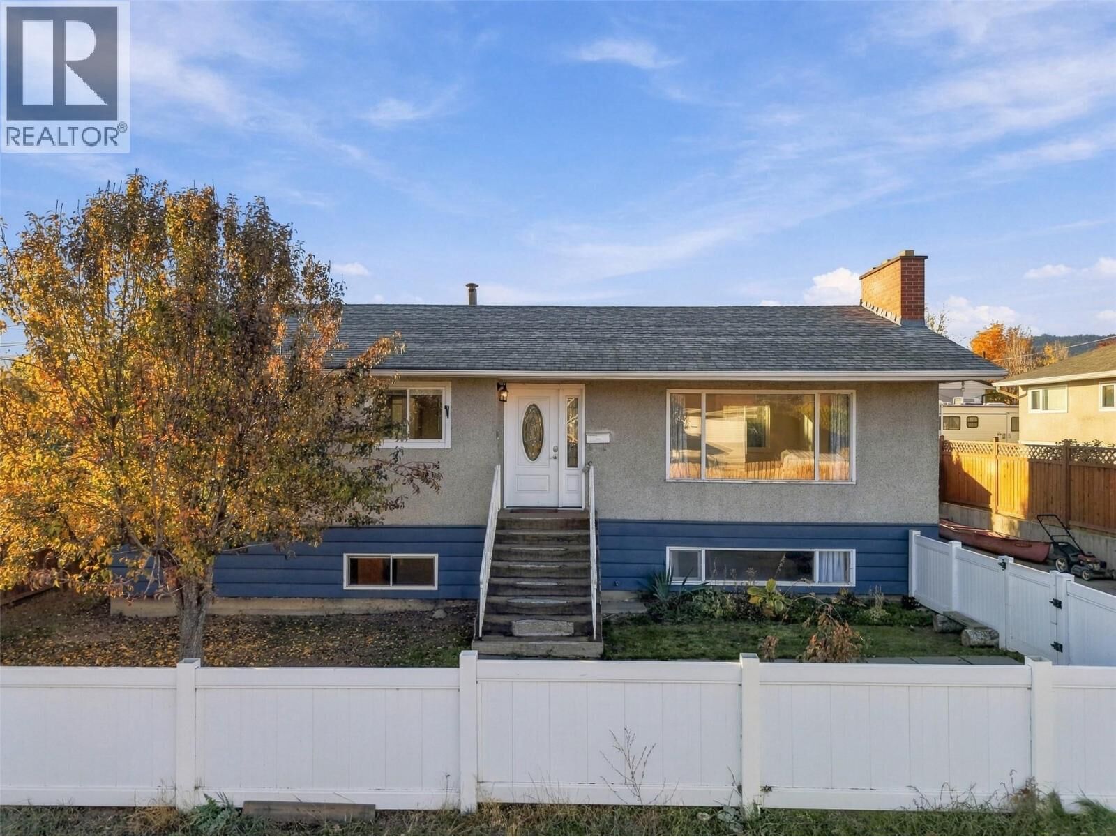Property Photo: 675 Windsor Avenue BC V2B 2B2