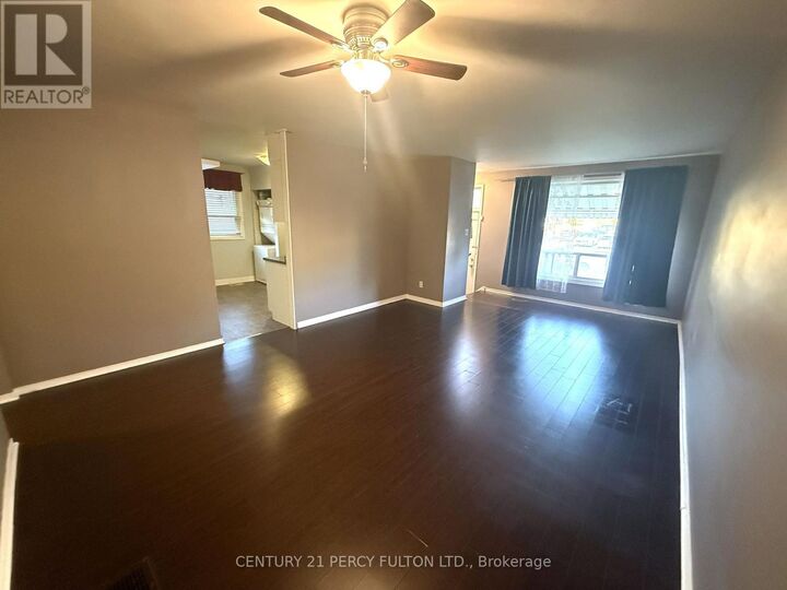 Property Photo: 220 Rosedale Drive Unit 1 ON L1N 1Z3
