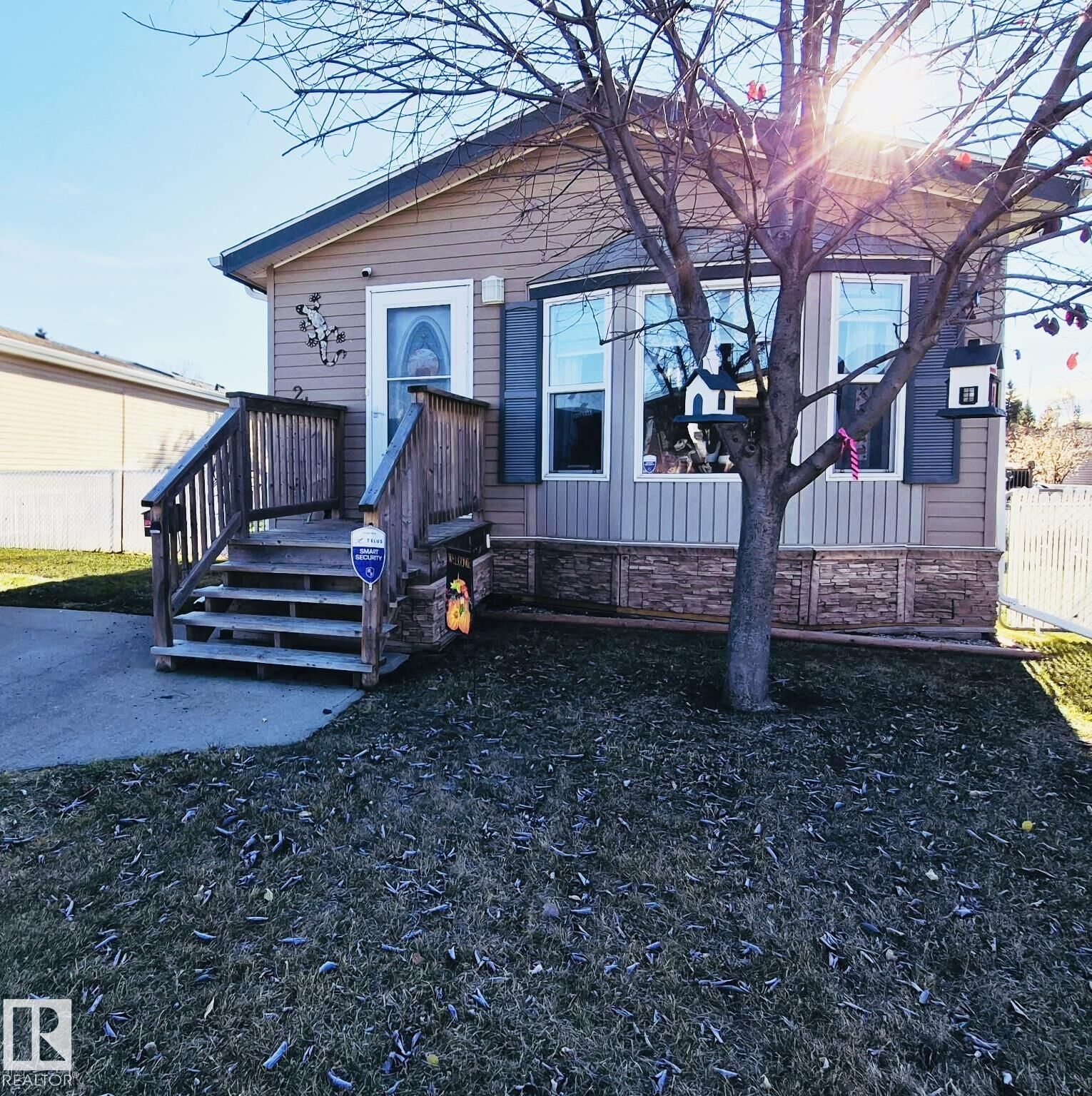 Property Photo: 245 Oak Wood Drive NW AB T6P 0A4