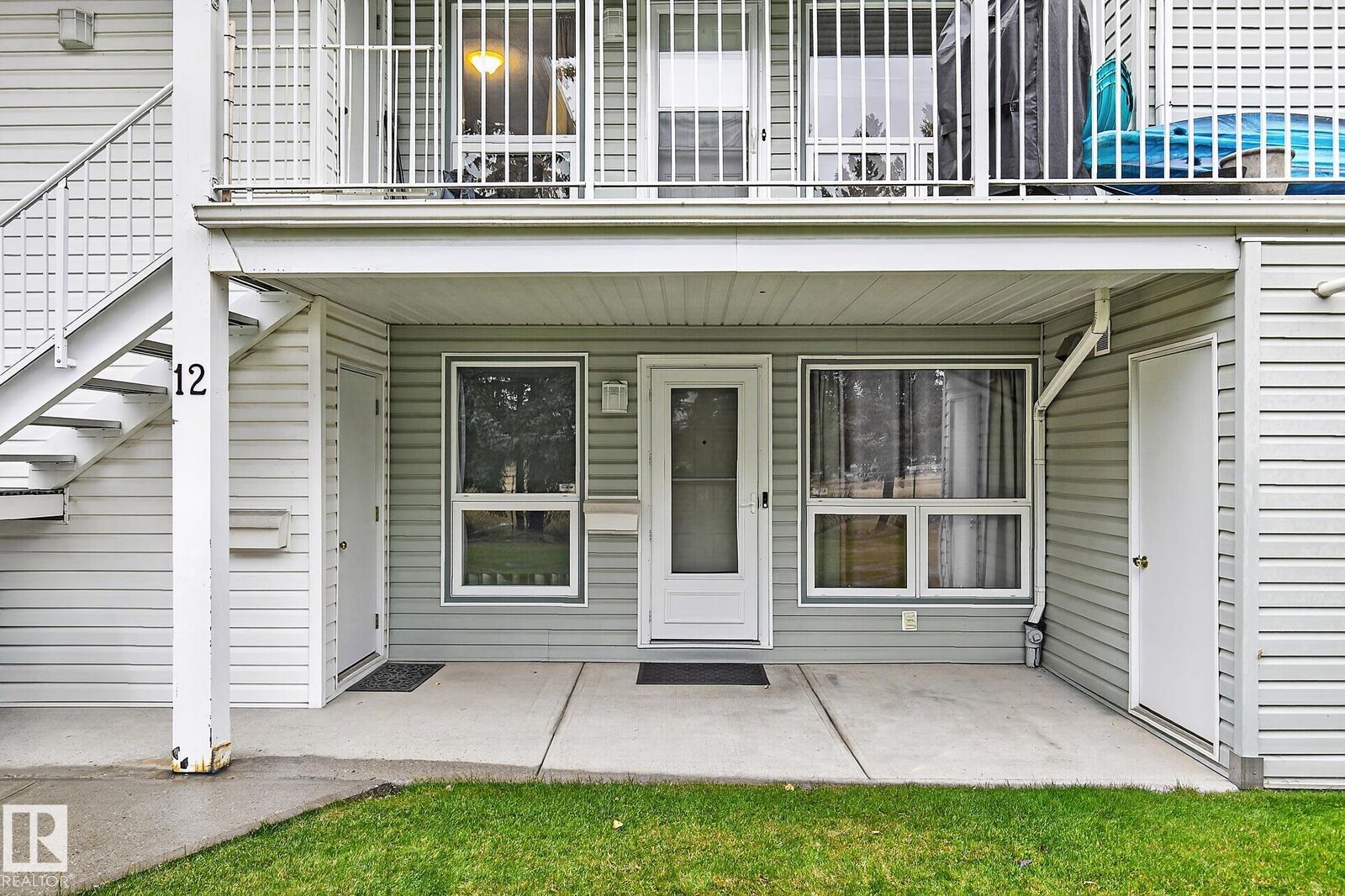 Property Photo: 2115 118 Street NW 12 AB T6J 5N1
