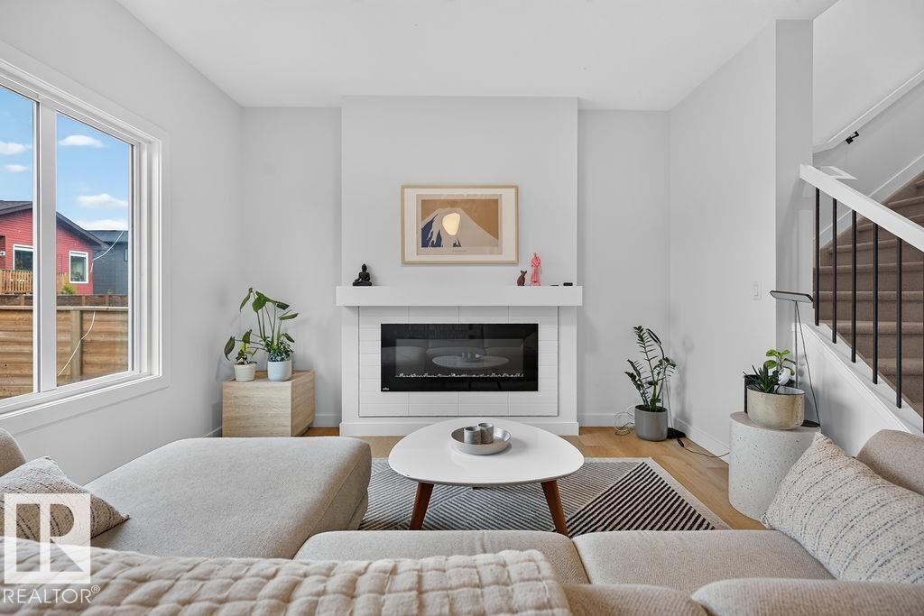 Property Photo:  184 Rankin Drive  AB T8N 7T7 