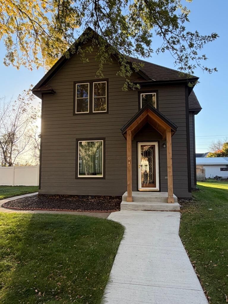 Property Photo: 104, 106 S Park Street MN 56136