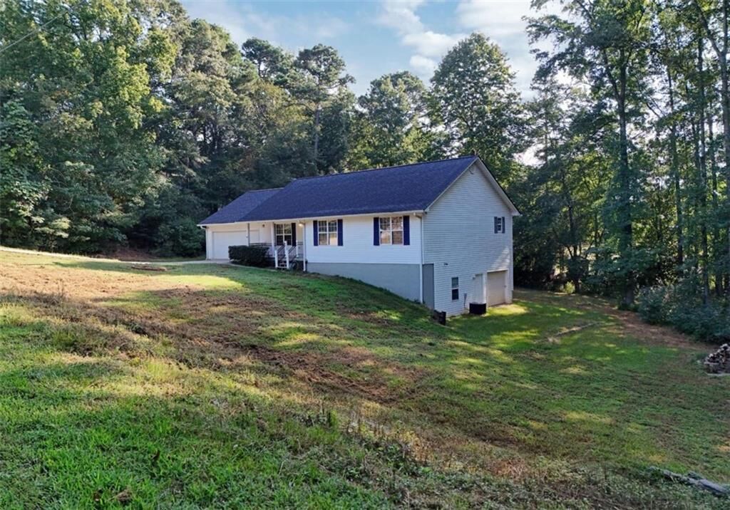 Property Photo: 54 Poplar Road GA 30529
