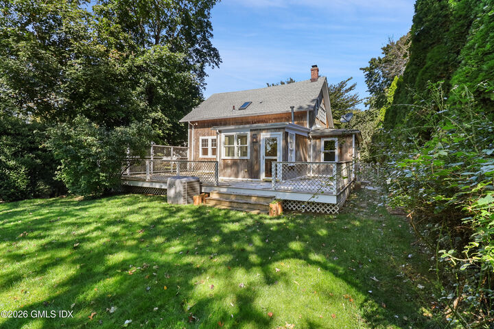 Property Photo:  14A W End Avenue  CT 06870 