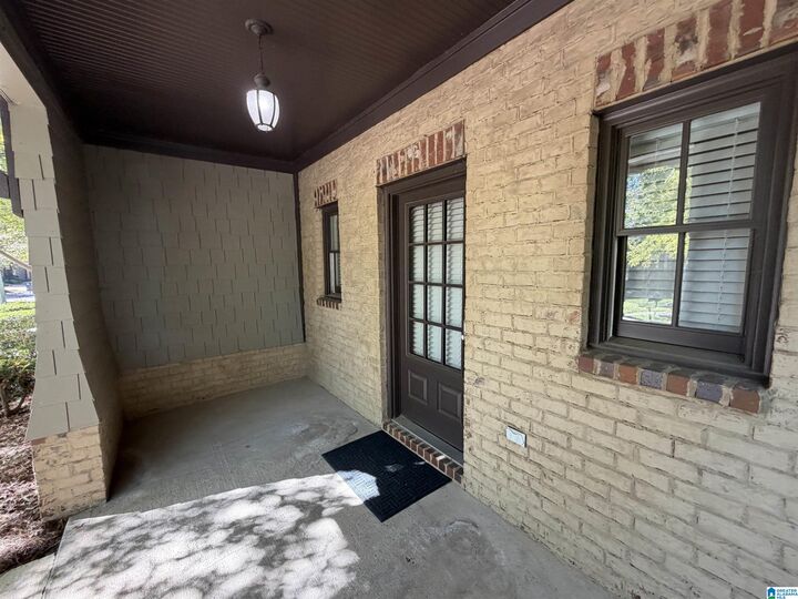 Property Photo: 1301 Inverness Cove Drive AL 35242
