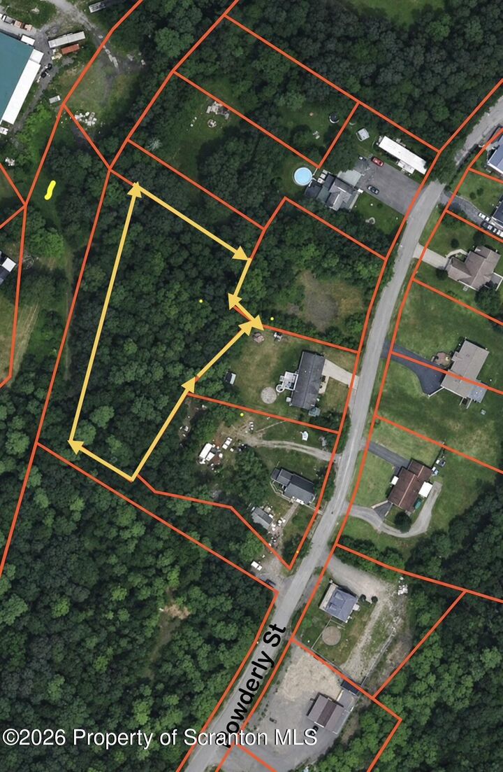 Property Photo:  235 Upper Powderly Street  PA 18407 
