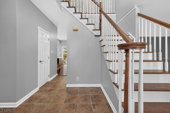 Property Photo:  1 Heather Hills Rd  NJ 07882 