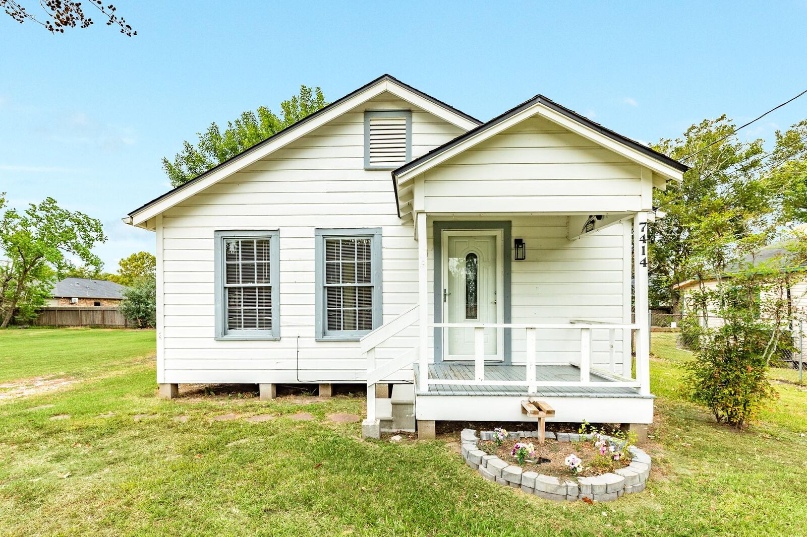 Property Photo:  7414 Stewart Street  TX 77563 