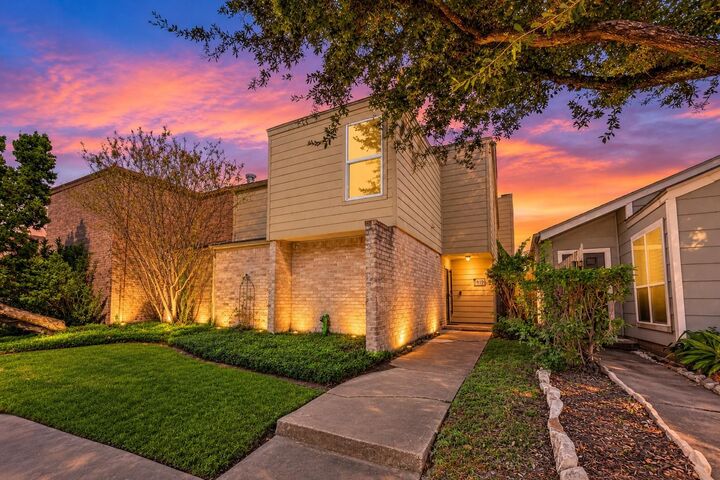 Property Photo: 1919 Wilcrest Drive TX 77042