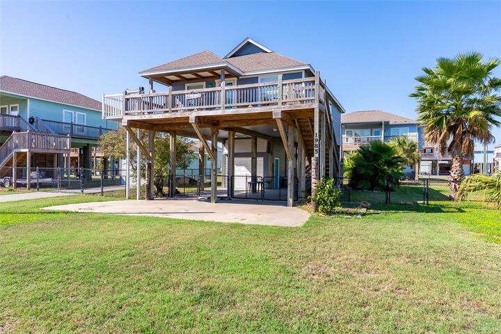 Property Photo: 1985 Matt Drive TX 77650