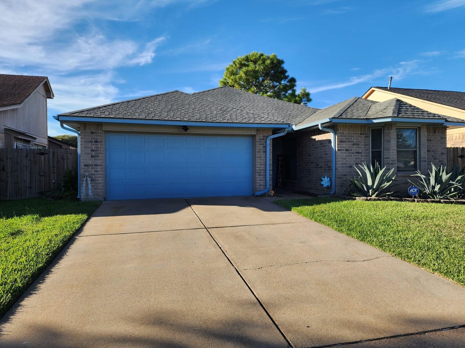Property Photo: 2026 Hickory Glen Drive TX 77489