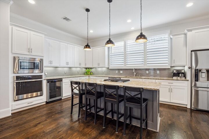 Property Photo:  1230 W 25th Street B  TX 77008 